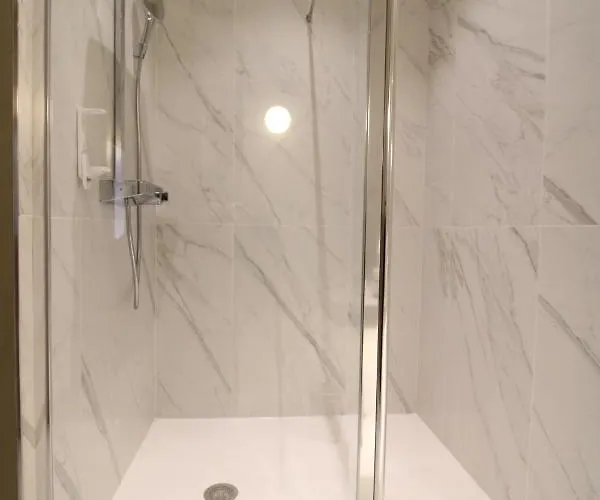 Szálloda Mihotel Sala Lyon